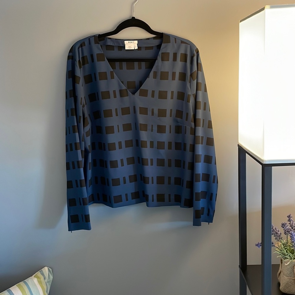 Dark blue black bouse